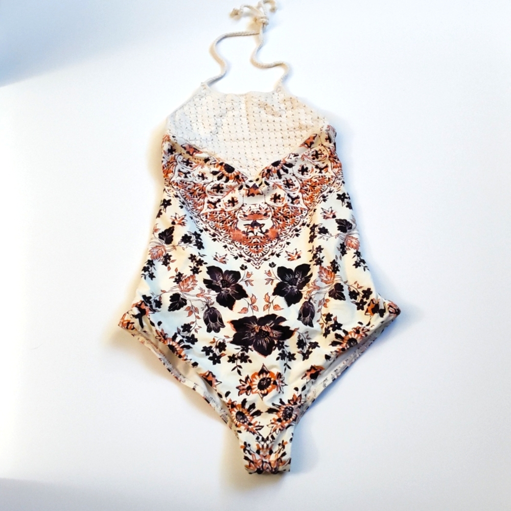 NWOT Billabong Halter One Piece Swimsuit
